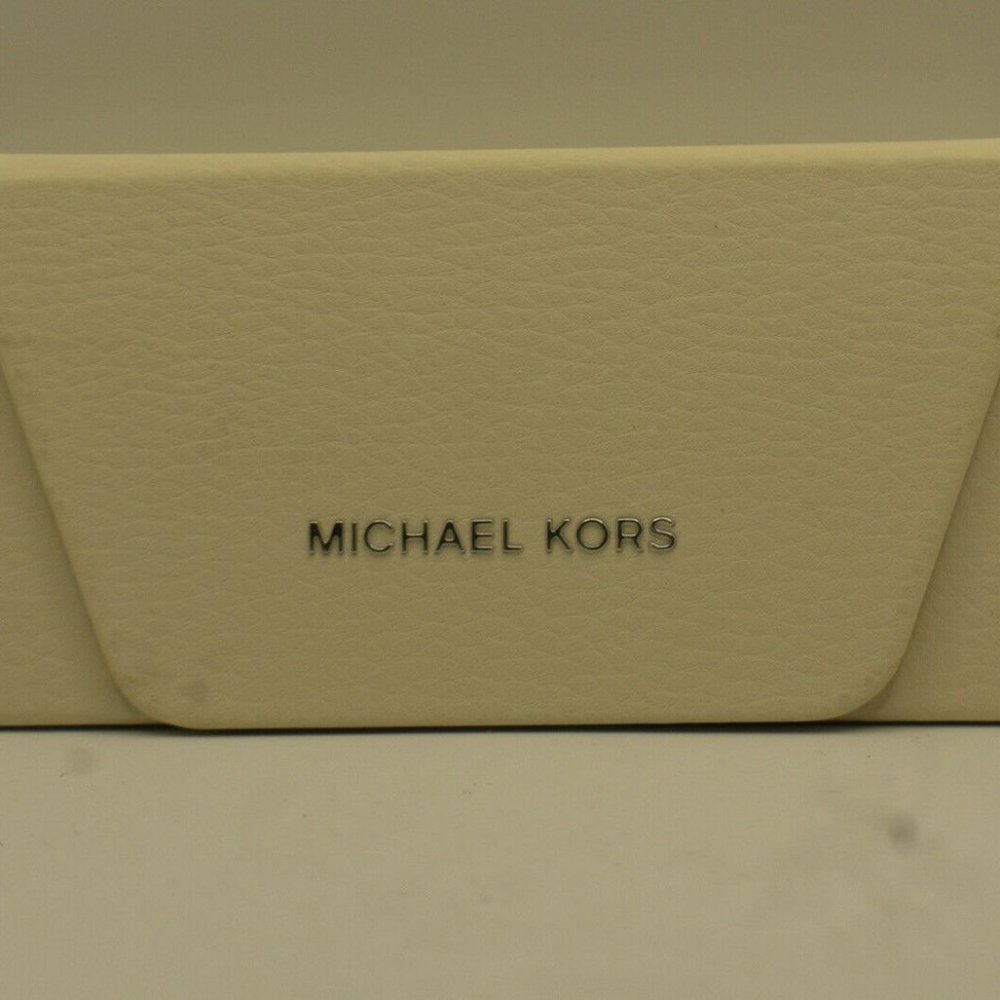 MICHAEL KORS WHITE ENVELOPE SNAP STYLE HARD SIDE GLASSES SUNGLASSES CASE